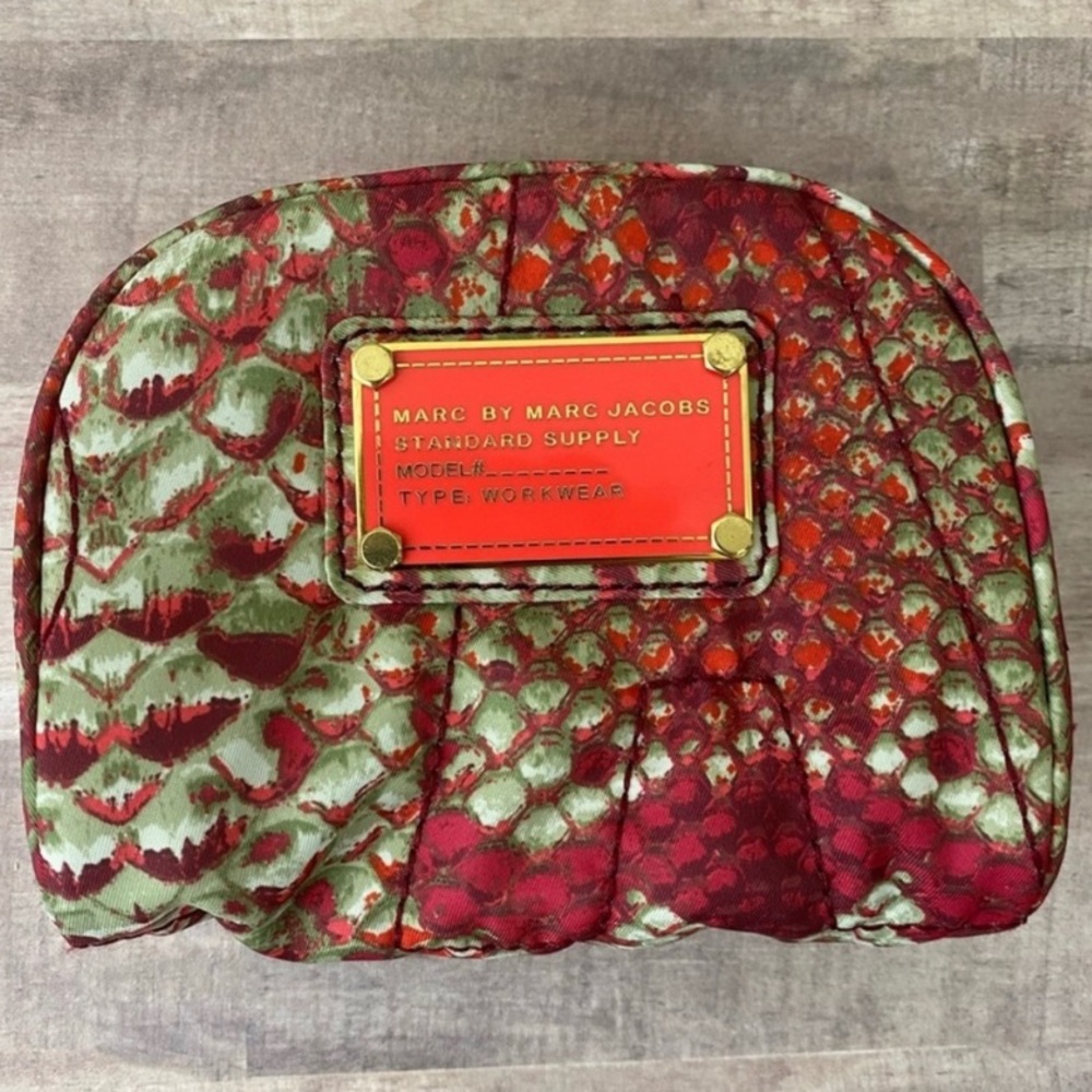 [Marc by Marc Jacobs] Mini Quilted Nylon Cosmetic Pouch